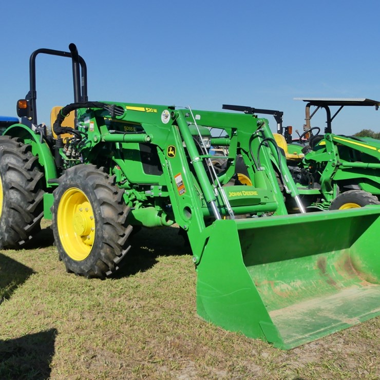 2022 JOHN DEERE 5055E
