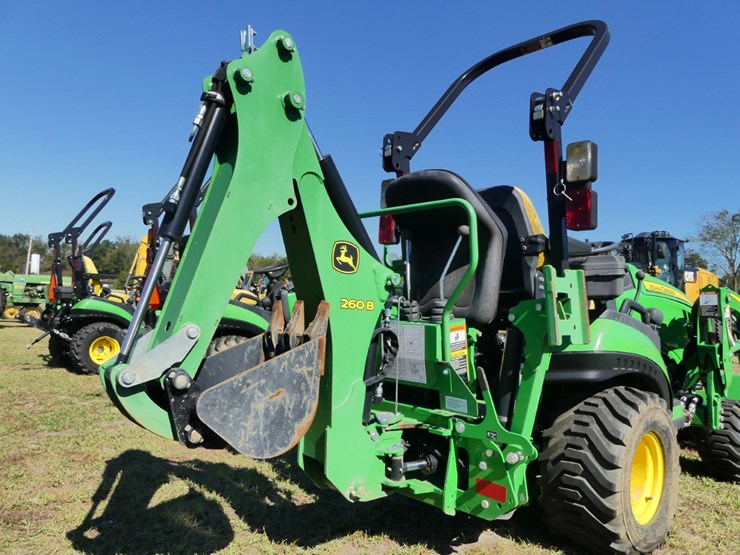 2022-john-deere-1025r-image-7