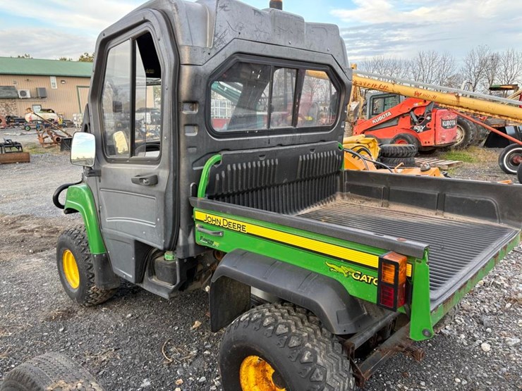 john-deere-gator-image-8