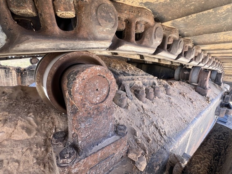 2019-deere-670g-lc-image-29