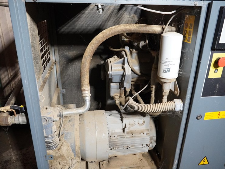 #138-•-atlas-copco-air-compressor-image-8