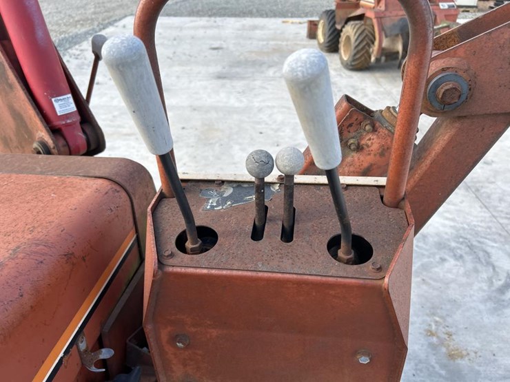 ditch-witch-2310-image-28