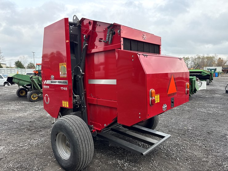 massey-ferguson-1745-image-12