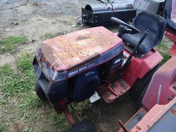 wheel-horse-lawn-&-garden-tractor-image-4