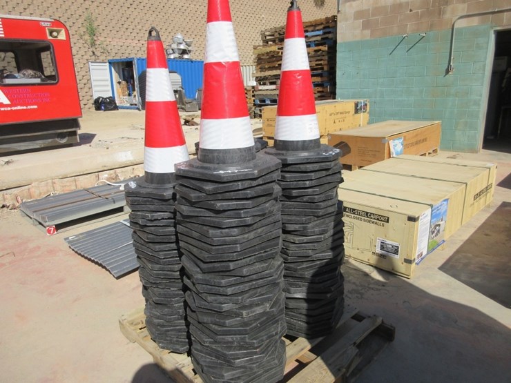 new-unused-ir-traffic-safety-cones,-image-1