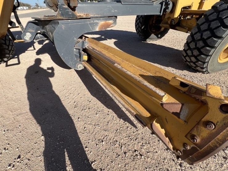 2018-deere-872gp-image-29