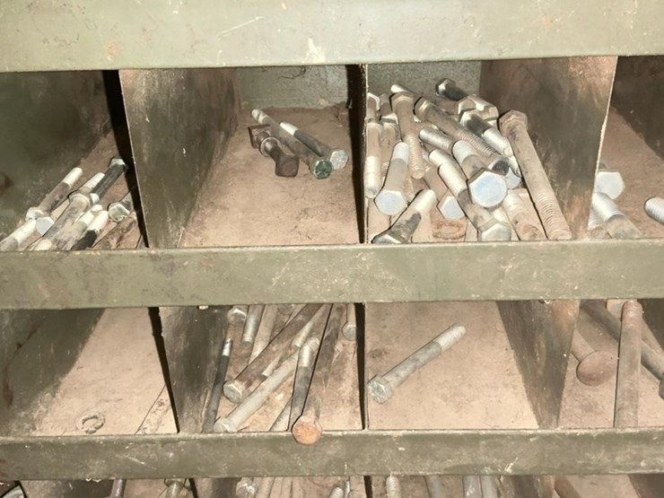 #770-•-parts-rack-of-nuts,-bolts,-washers-and-more-image-30