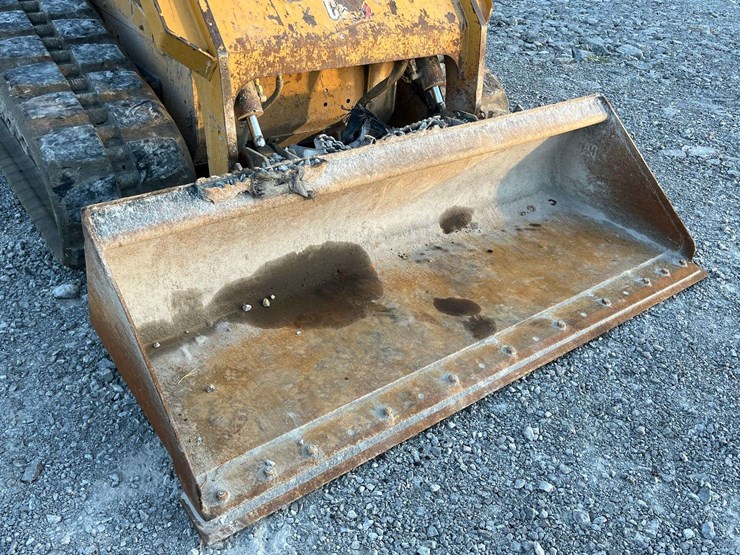 2020-caterpillar-289d3-image-19