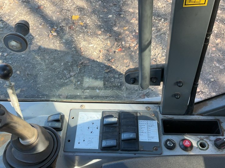 2011-wacker-neuson-750t-image-21