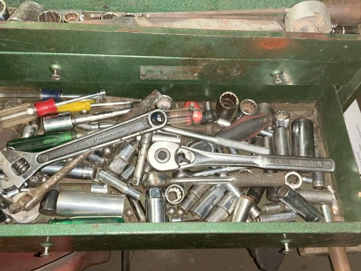 #108-•-miscellaneous-sockets,-wrenches,-and-assorted-tools-image-16