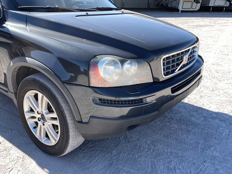 2010-volvo-xc90-image-24