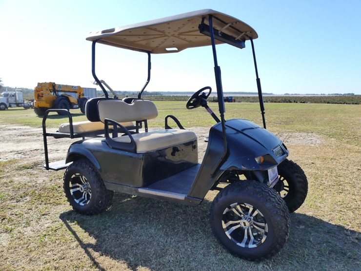 ez-go-golf-cart-image-2