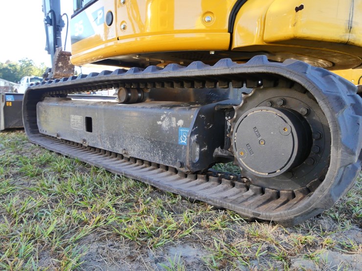 2024-john-deere-24-image-5