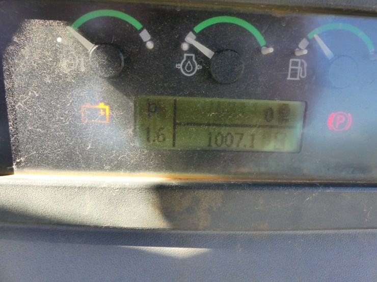 2019-deere-550k-image-16