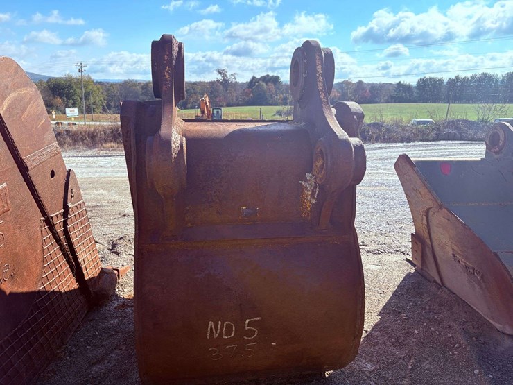 caterpillar-375-image-5