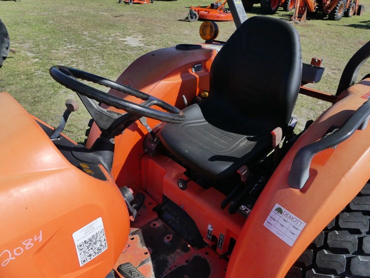 2017-kubota-l4701-image-9
