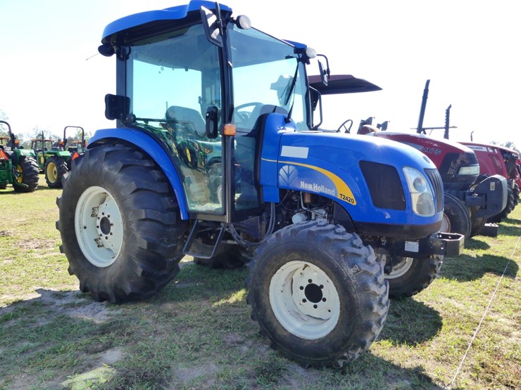 new-holland-t2420-image-2