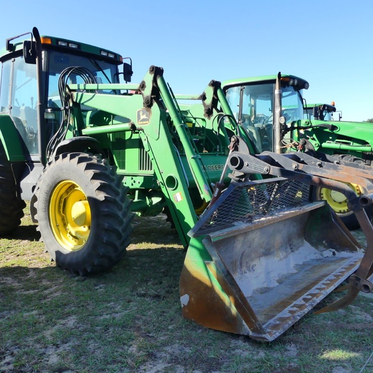 JOHN DEERE 7410