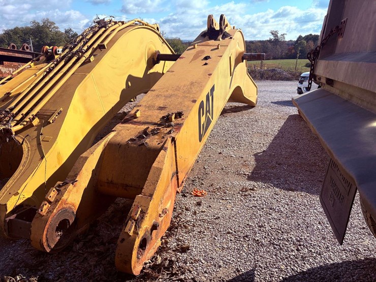 caterpillar-375-image-8