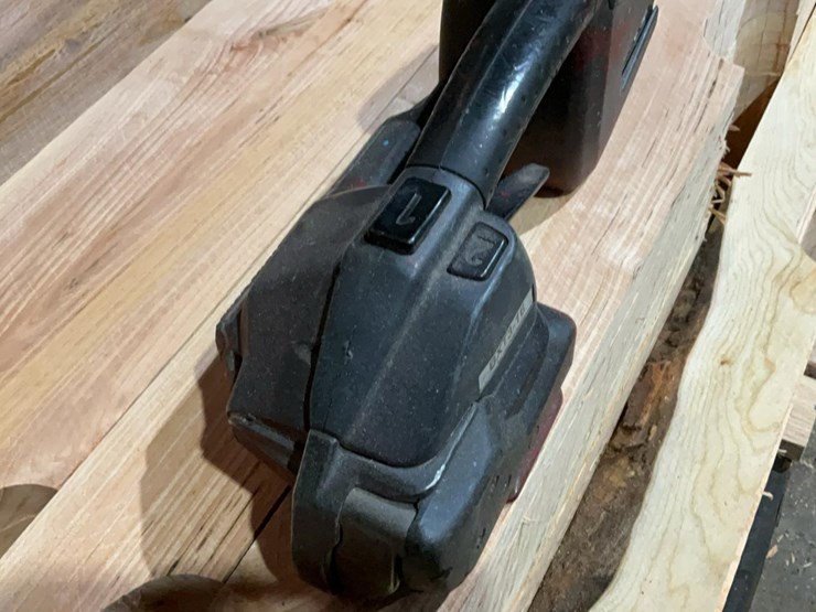 #109-•-signode-strap-sealing-tool-image-2