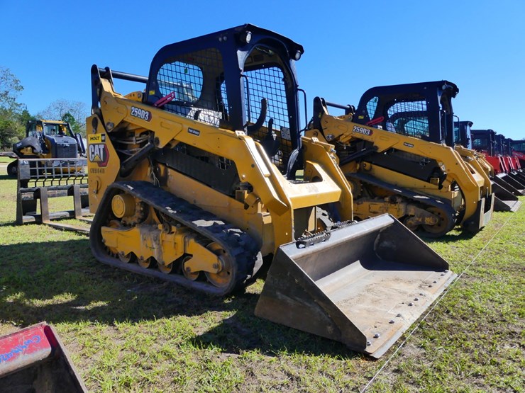 2022-caterpillar-259d3-image-2