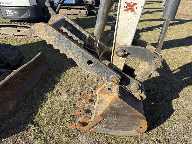 2021-bobcat-e42-image-12