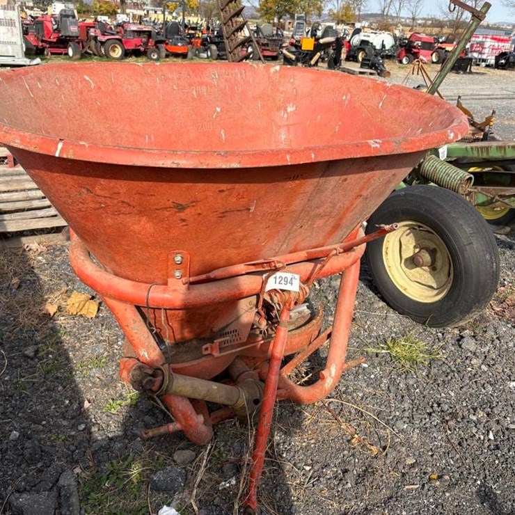 Fertilizer Spreader