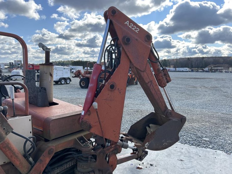 ditch-witch-2310-image-12