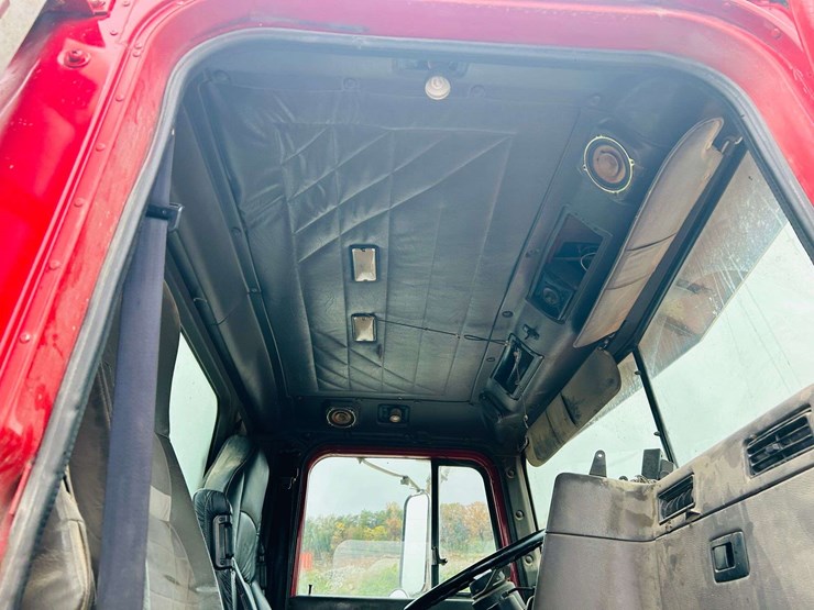 1997-international-paystar-5000-image-107