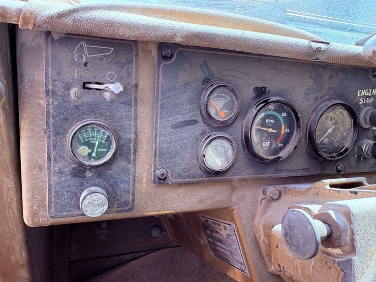 1995-caterpillar-769c-image-40