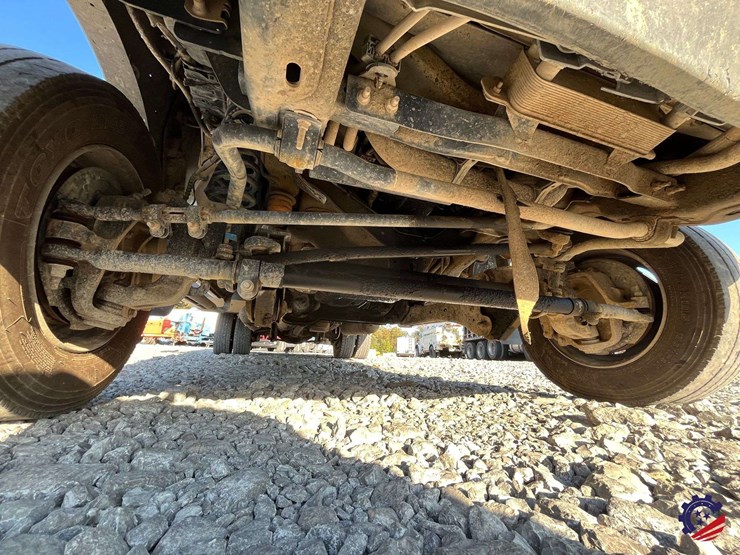 2017-ford-f550-xl-image-17