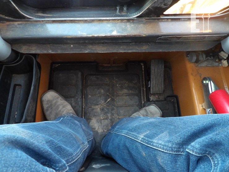 2019-case-tv450-image-23