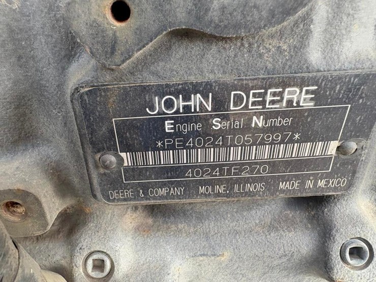 john-deere-4024t-image-3