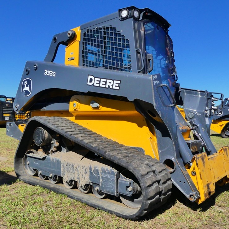 2023 DEERE 333G