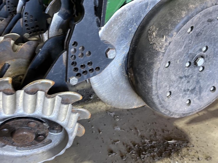 2014-john-deere-db60-image-28