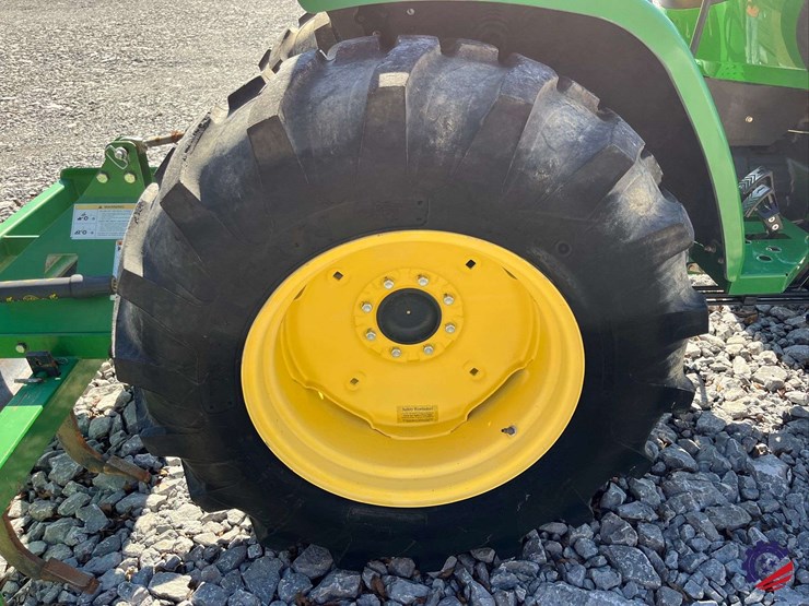john-deere-4105-image-7