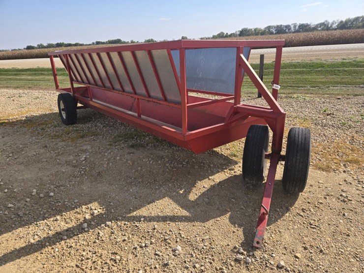 #5851-•-k-&-k-20'-feed-wagon-image-3