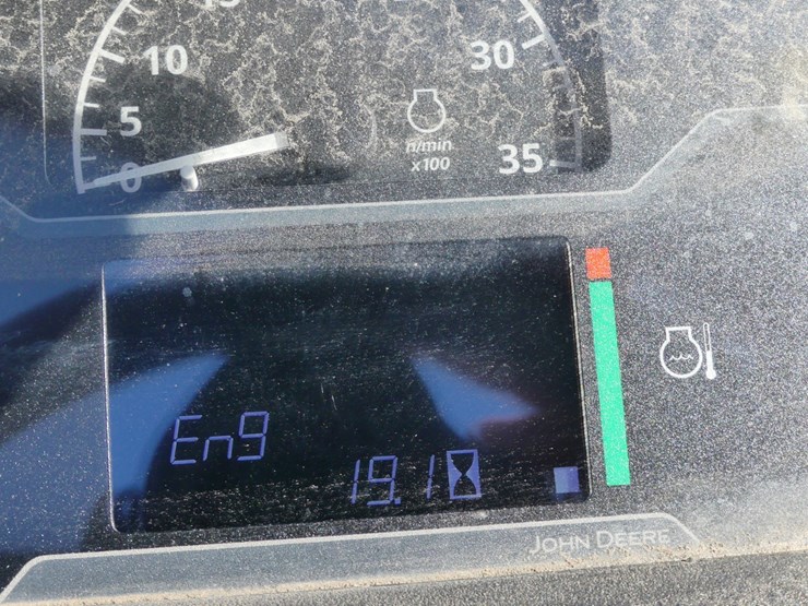 2025-john-deere-1025r-image-13