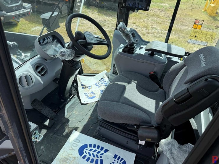 2024-develon-dl220-7-image-14