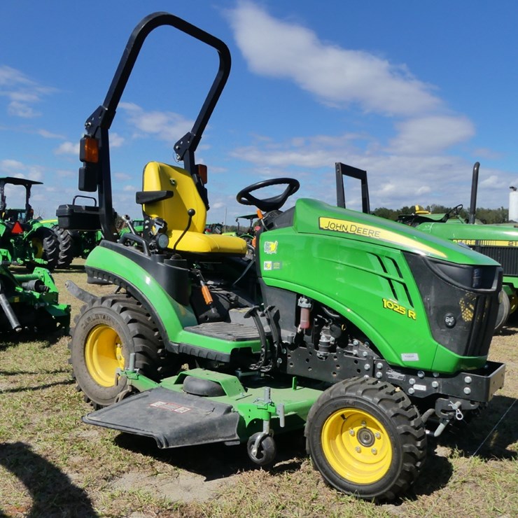 2025 JOHN DEERE 1025R