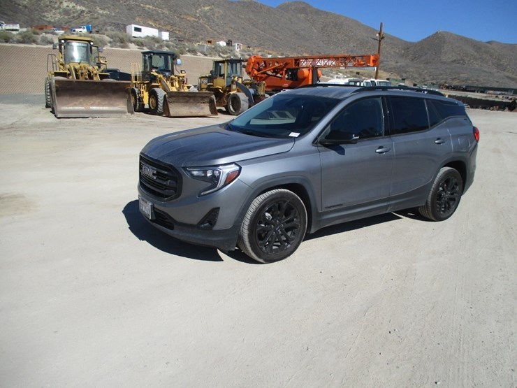 2021-gmc-terrain-slt-image-1