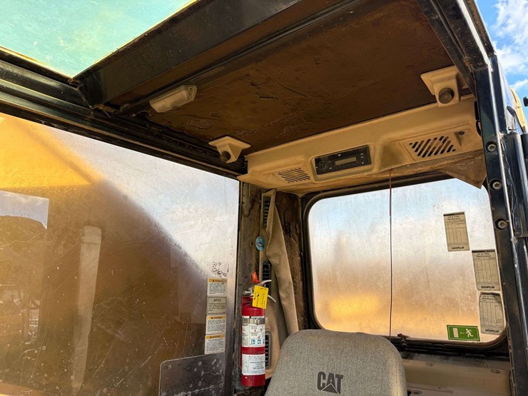 1999-caterpillar-375l-image-69