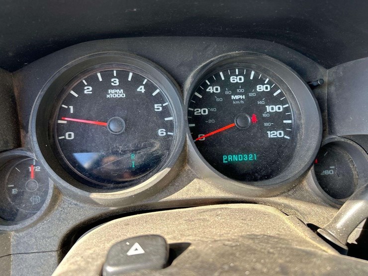 2013-chevrolet-silverado-1500-image-12