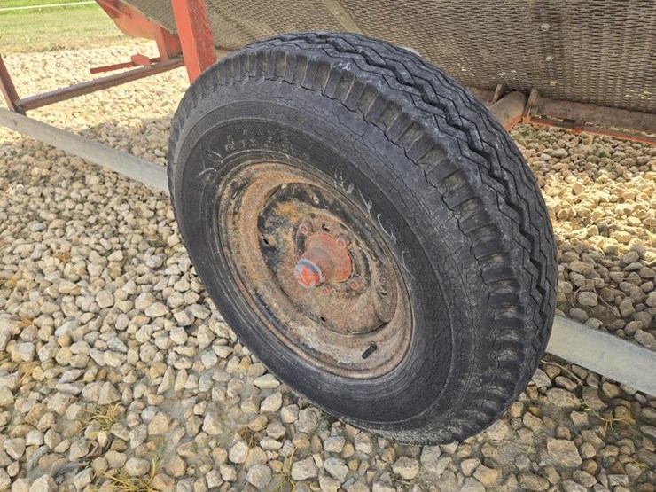 #5856-•-behlen-model-h-500-bu.-grain-dryer-image-8