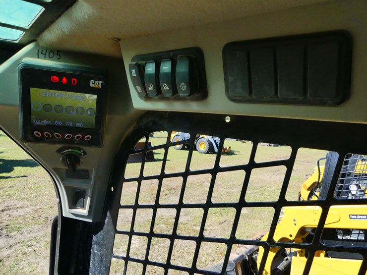 2022-caterpillar-259d3-image-17