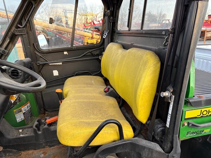 john-deere-gator-image-13