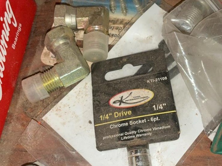 #753-•-grinder-stones,-spider-gauge,-bearings-and-miscellaneous-parts-image-27