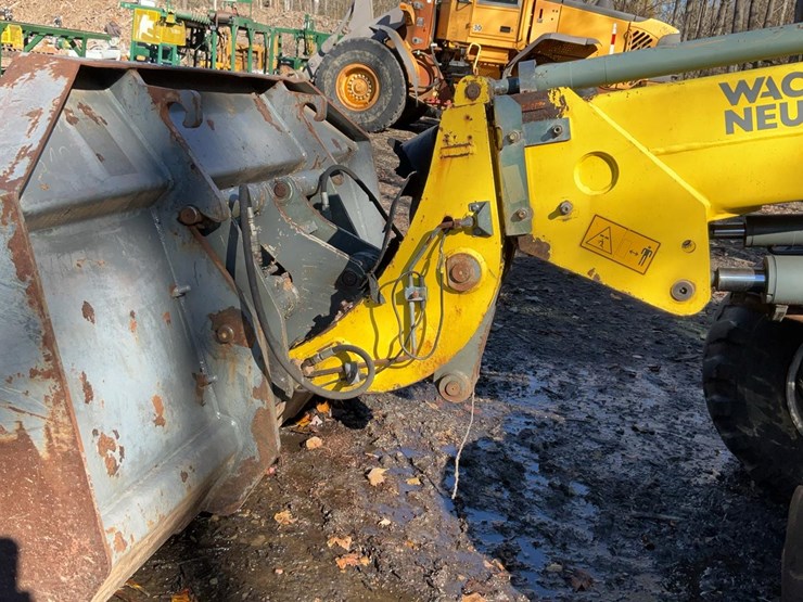 2011-wacker-neuson-750t-image-24