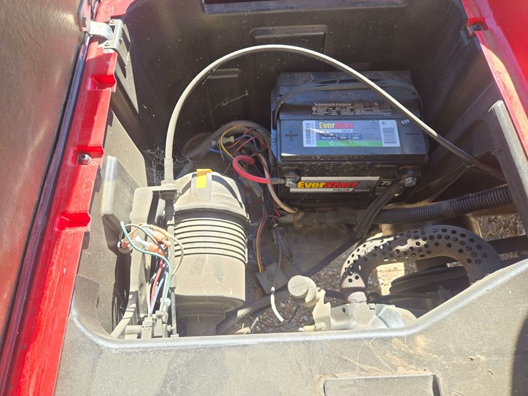 2012-club-car-golf-cart-image-12