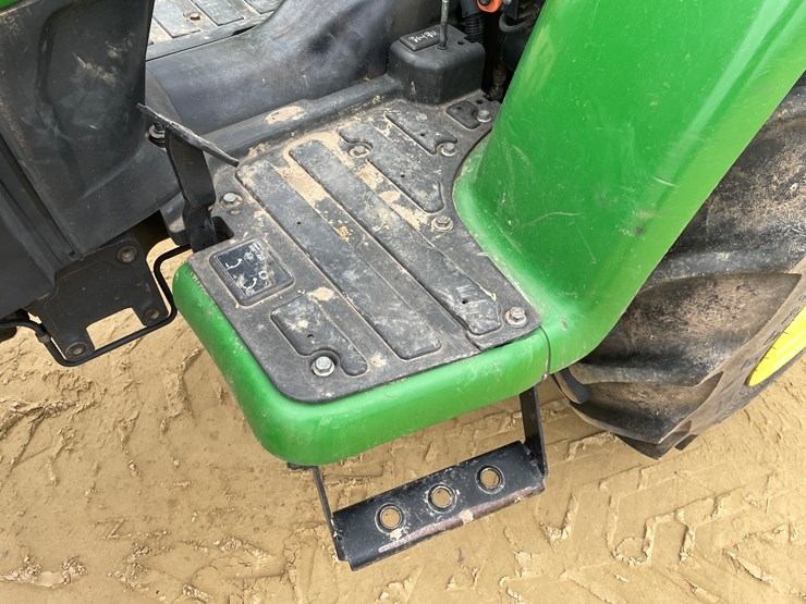 john-deere-3032e-image-44